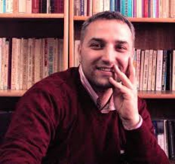 İsmet Özel hakkında yazılmış kitaplar. İsmet Özel 75 yaşında. İsmet Özel hakkında yazılmış kitaplar. İsmet Özel 75 yaşında.