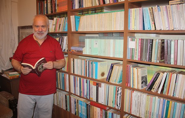 İsmet Özel hakkında yazılmış kitaplar. İsmet Özel 75 yaşında. İsmet Özel hakkında yazılmış kitaplar. İsmet Özel 75 yaşında.