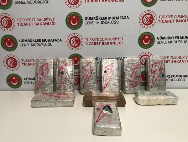 i İstanbul Havalimanı'nda 13 kilo kokain bulundu