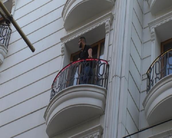 d Otelin mutfağında yangın çıktı: 2 yaralı