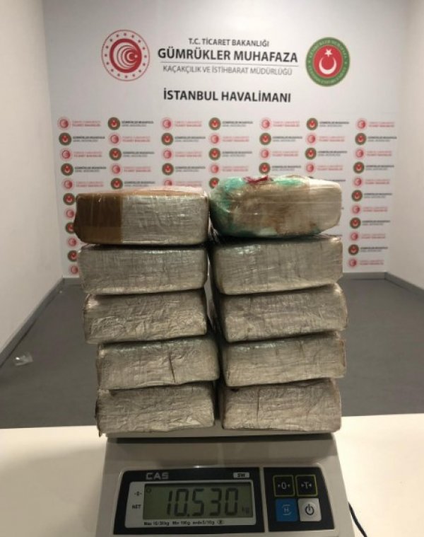 i İstanbul Havalimanı'nda 13 kilo kokain bulundu