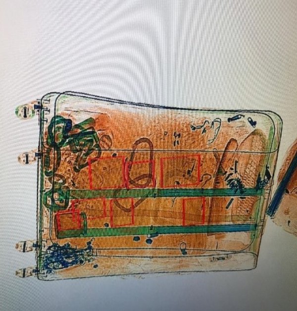 i İstanbul Havalimanı'nda 13 kilo kokain bulundu