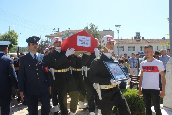 Askerde beyin kanaması geçiren şehit için tören düzenlendi