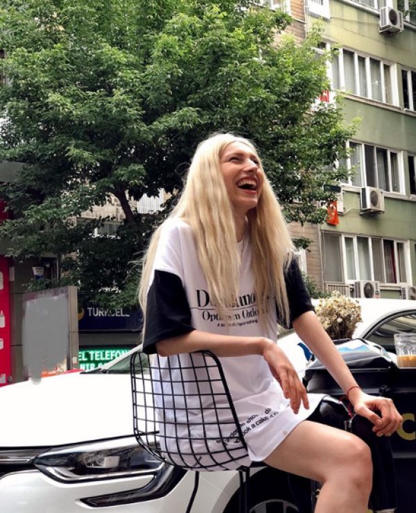 Neslican Tay kimdir? Demir Kadın Neslican Tay biyografisi Neslican Tay kimdir? Demir Kadın Neslican Tay biyografisi