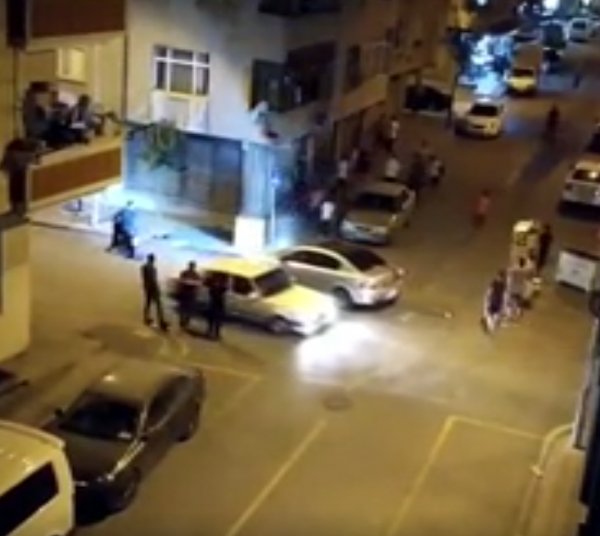 d Sultangazi'de Suriyeli iki grup kavga etti