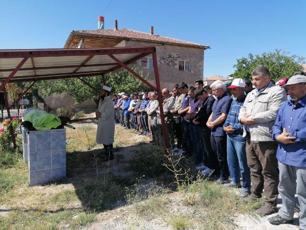 d 25 yıllık eşini öldüren cani tutuklandı