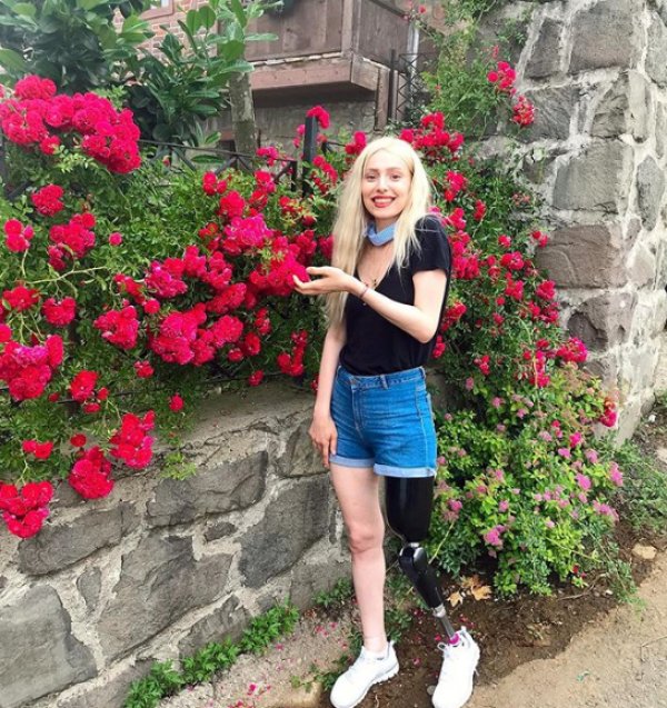 Neslican Tay kimdir? Demir Kadın Neslican Tay biyografisi Neslican Tay kimdir? Demir Kadın Neslican Tay biyografisi