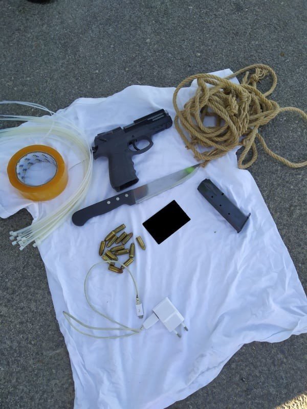 i Eski eşini öldürmeye giden zanlı cezaevinde intihar etti