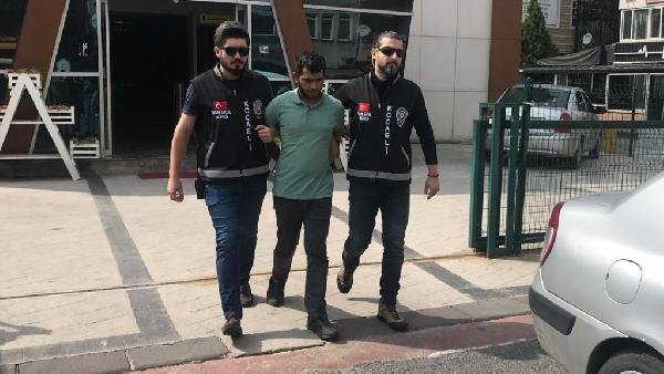 Dolandırıcılar ağaç altındaki parayı alırken yakalandı