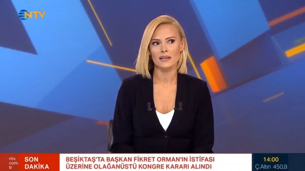 Kadın spikerler deprem anında canlı yayındaydı