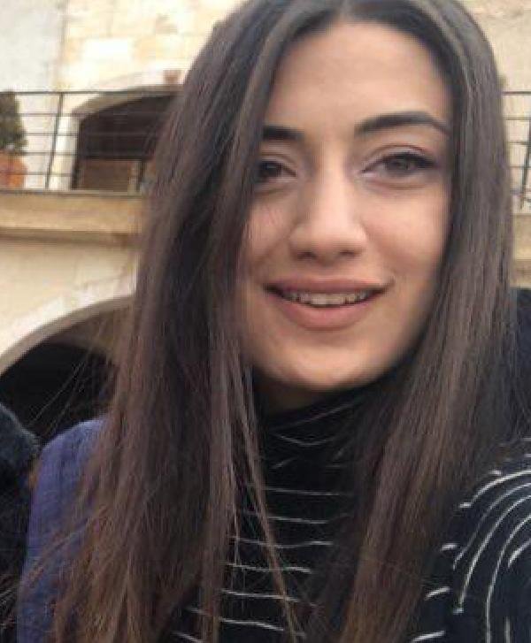 Araştırma görevlisi tartıştığı öğrenciyi boşluğa itti