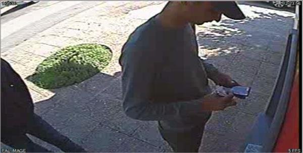 d Mersin'de polisten dolandırıcılara suçüstü