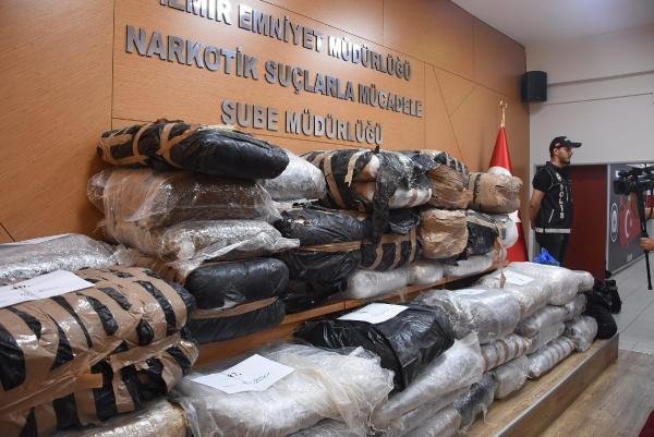 d Polisten kaçarken düşürdükleri anahtar skunka götürdü