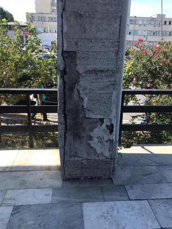 Çapa Diş Hekimliği binası tahliye ediliyor