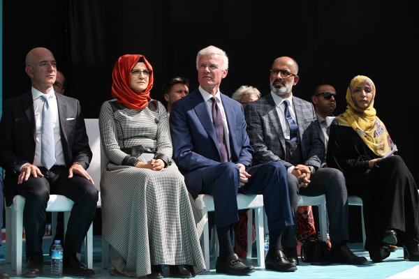 a Jeff Bezos, Kaşıkçı anmasına katıldı