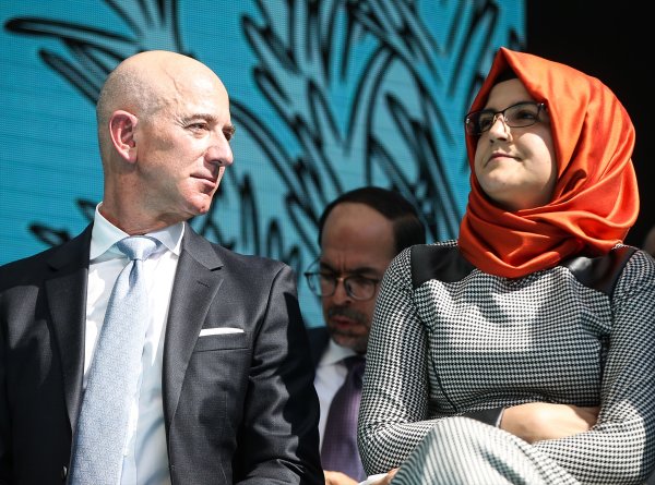 a Jeff Bezos, Kaşıkçı anmasına katıldı