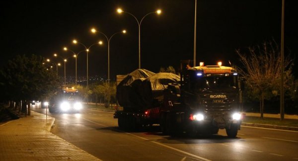 Suriye sınırına 'obüs' sevkiyatı yapıldı