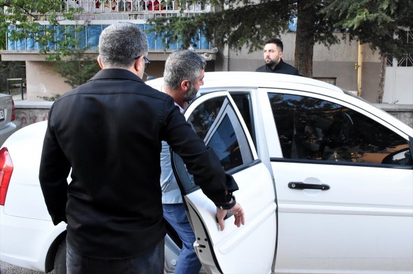 a Kayseri'de şafak operasyonu