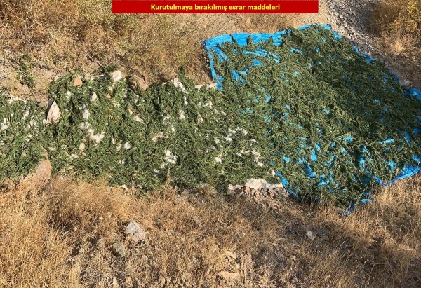 a Diyarbakır'daki operasyonda sığınaklar imha edildi