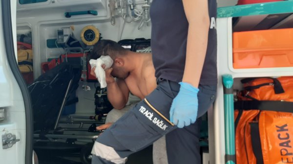 i Adıyaman'da sinir krizi geçiren genç kendine zarar verdi