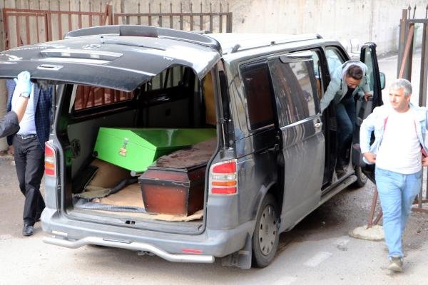 Ağrı'da cinnet getiren koca kızını ve eski karısını öldürdü