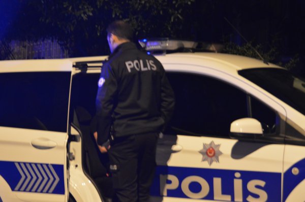 i Bakıköy'de tartışan çift evi yaktı