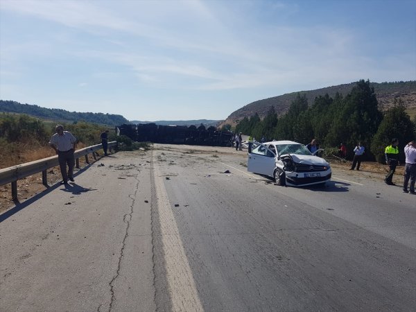 Karşı şeride geçen tır zincirleme kazaya sebep oldu