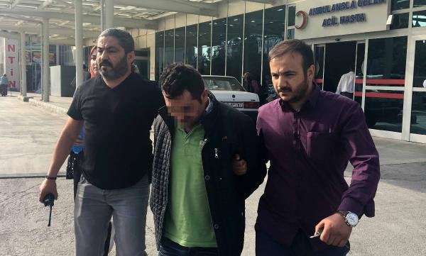 Girdikleri marketi keserle soydular