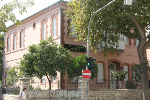 i Atatürk'ün evine yoğun ilgi