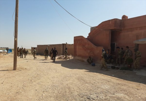 YPG/PKK'lı teröristler kaçtı