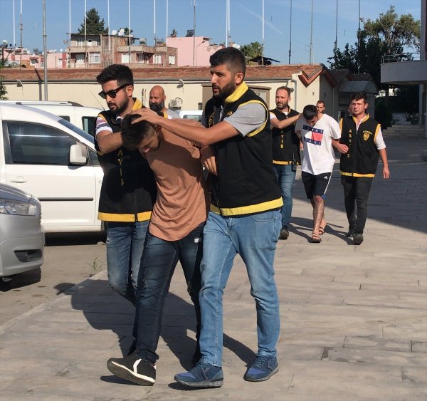 a Adana'da 4 ayda 8 eve giren hırsızlar yakalandı