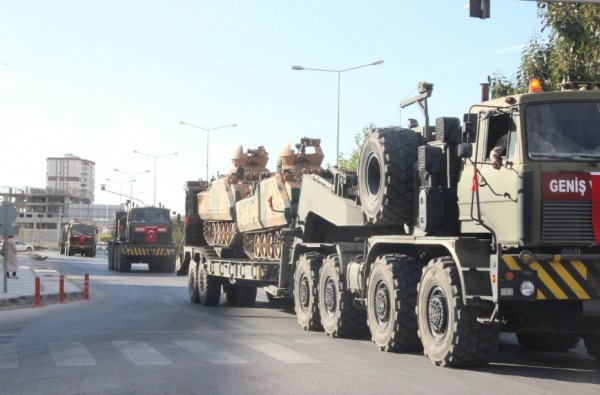 ZMA'lar Münbiç'e doğru yola çıktı