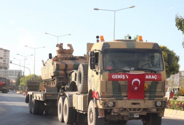 ZMA'lar Münbiç'e doğru yola çıktı