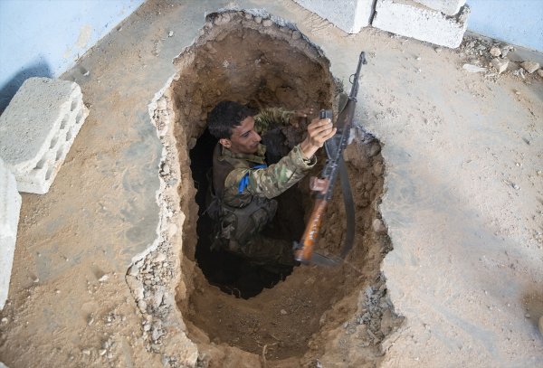 Suriye Milli Ordusu tünellere girdi