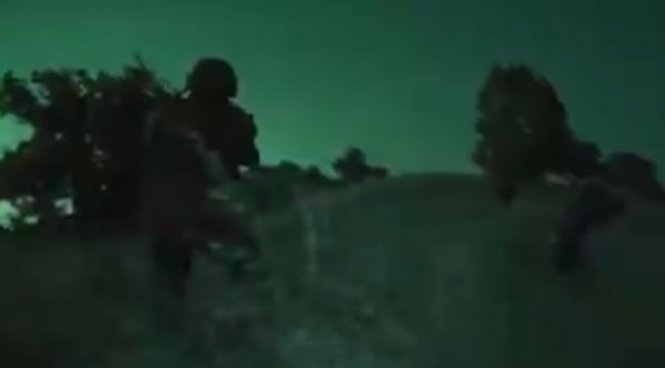 a Komandolar Fırat'ın doğusunda YPG'yi vuruyor