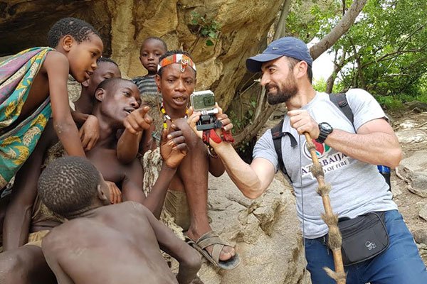 Azerbaycan’ın Bestseller yazarı Rövşen Abdullaoğlu’nun kitabı Türkiye’de