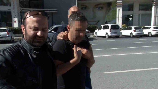 i Boşanma sürecinde olan adam kendini yakmak istedi