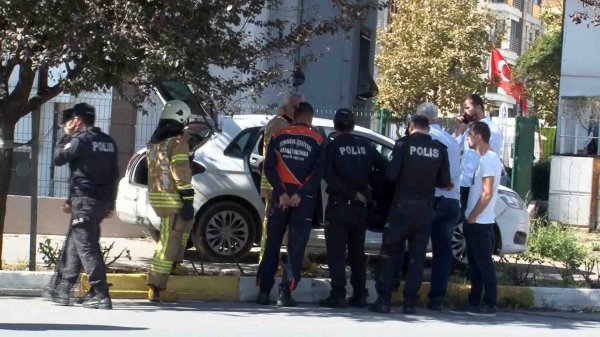 i Boşanma sürecinde olan adam kendini yakmak istedi