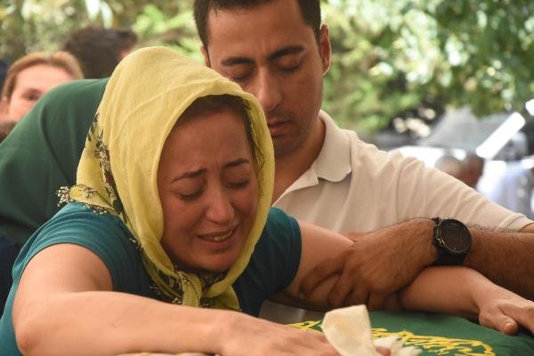 Kızını hunharca öldüren katil babadan boşanamıyor