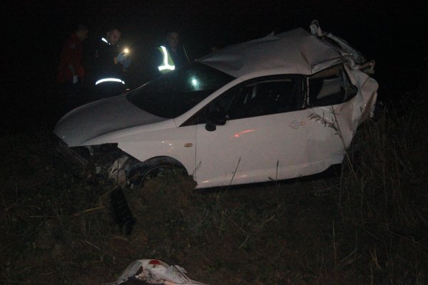 i Eyüpsultan'da kontrolden çıkan araç metrelerce takla attı