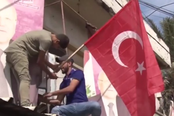 Lübnanlı gençler Barış Pınarı Harekatı'na destek verdi