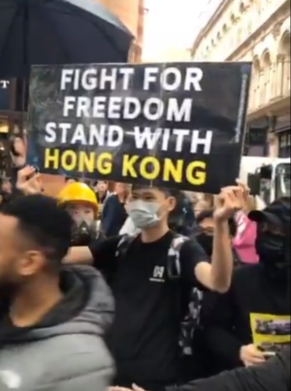 Hong Kong eylemcilerinden YPG'ye destek