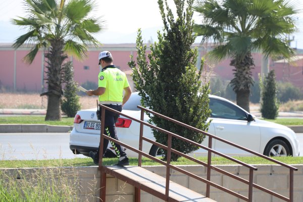 i Dondurma almaya giden sürücü canından oluyordu
