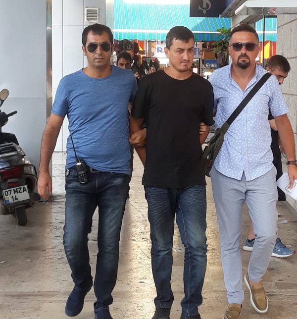 i Antalya'da cinayet zanlısına ceza yağdı