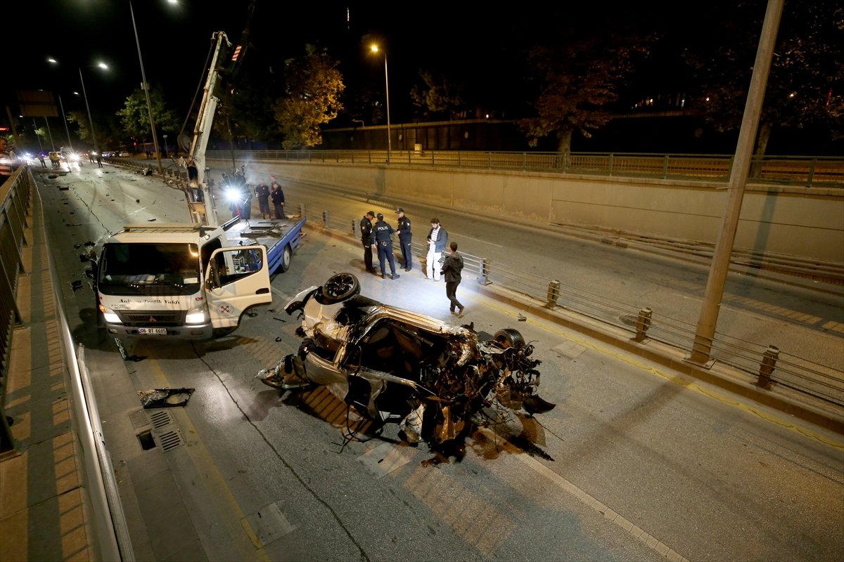 a Ankara'da trafik kazasında 2 kişi ağır yaralandı