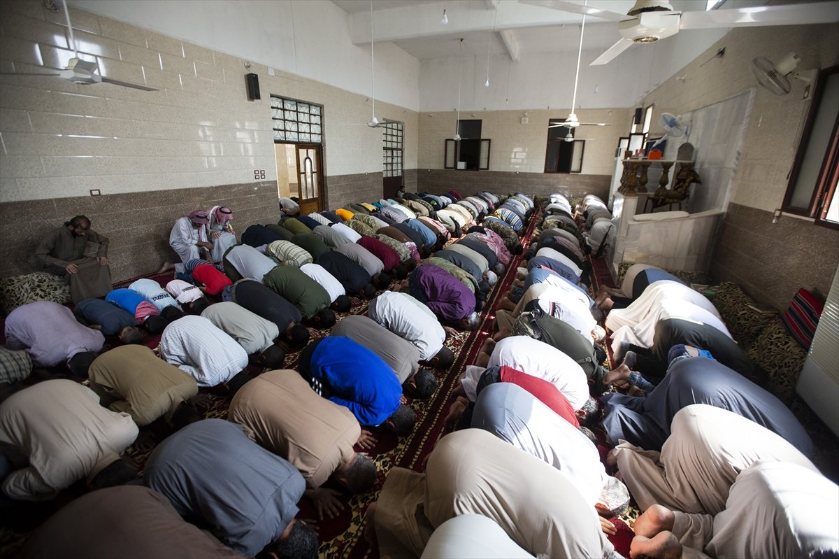 Tel Abyad'da cuma namazı