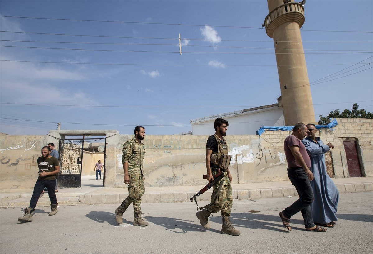 Tel Abyad'da cuma namazı