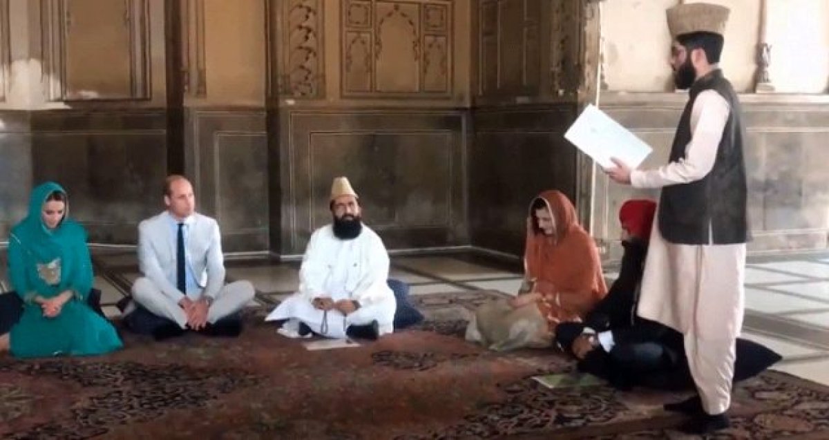 a Kraliyet gelini Kur'an dinledi