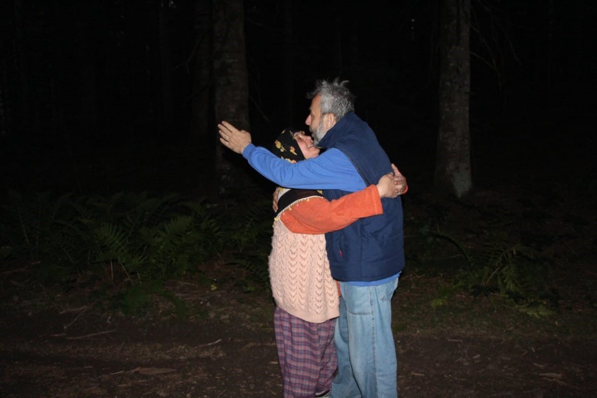 i Sakarya'da ormanda kaybolan kadını AFAD ekipleri buldu