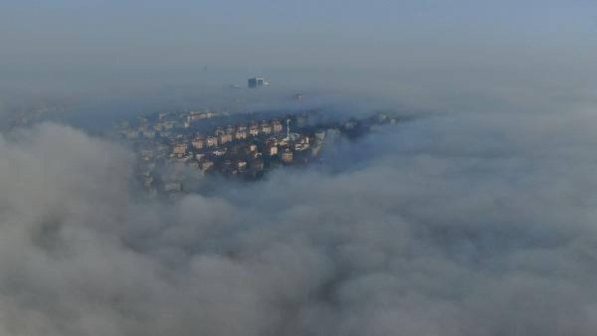 d İstanbul'u sis kapladı